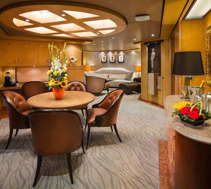 HAL Eurodam Pinnacle Suite 3.jpg